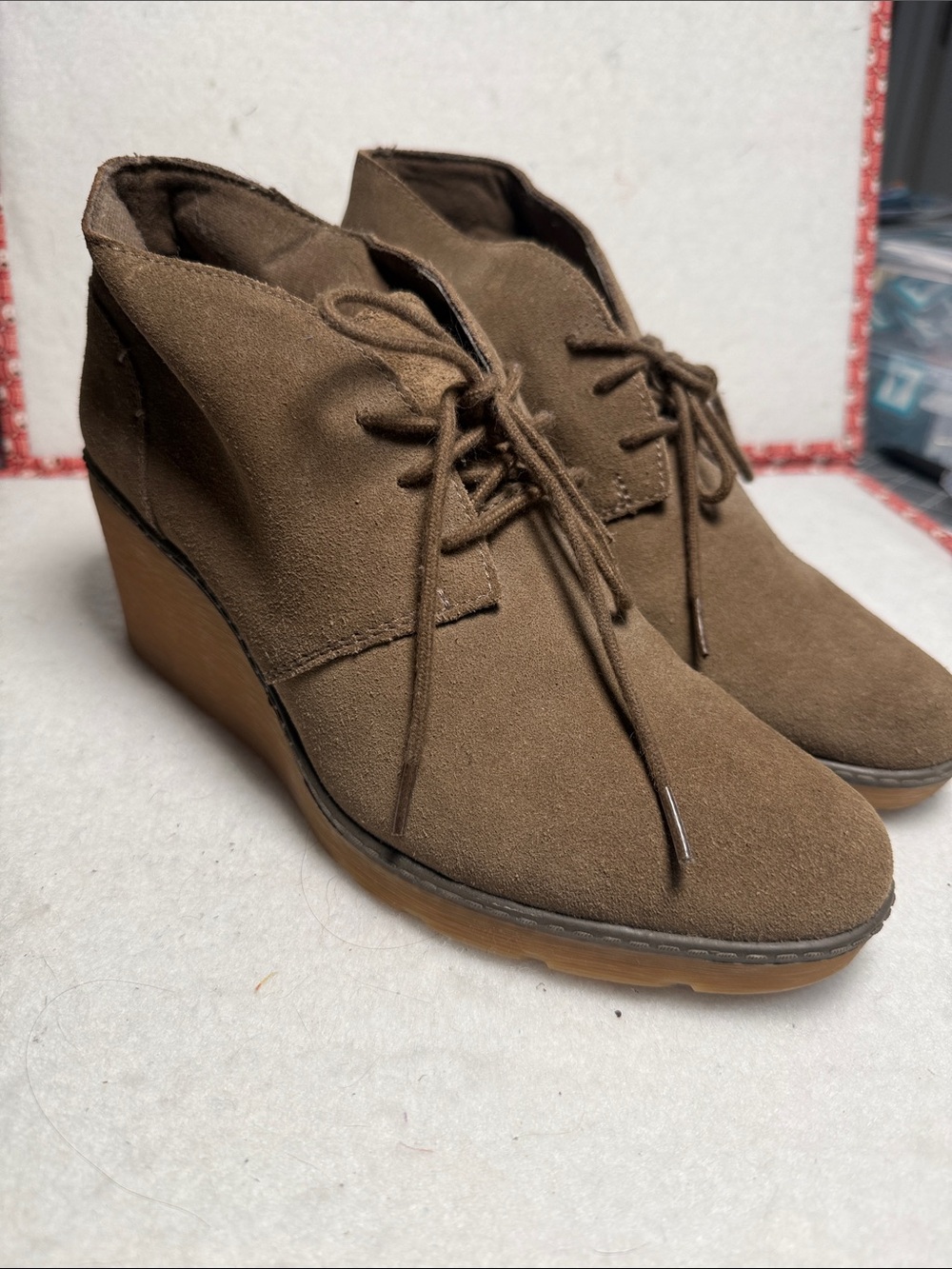 Clark’s Women's Olive Green Suede Wedge Lace-Up Ankle Boots